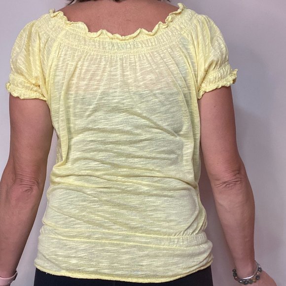 Yellow Blouse - Picture 2 of 4